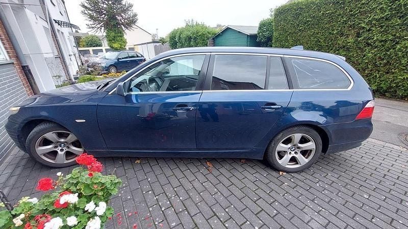 Blau Gebraucht 2008 BMW 530 Exclusive Kombi | 3.300 € (Superpreis) - Bild 1/4