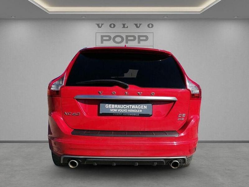 Gebraucht Volvo XC60 Momentum 220 PS (161 kW) 2017 Passion red / solid SUV