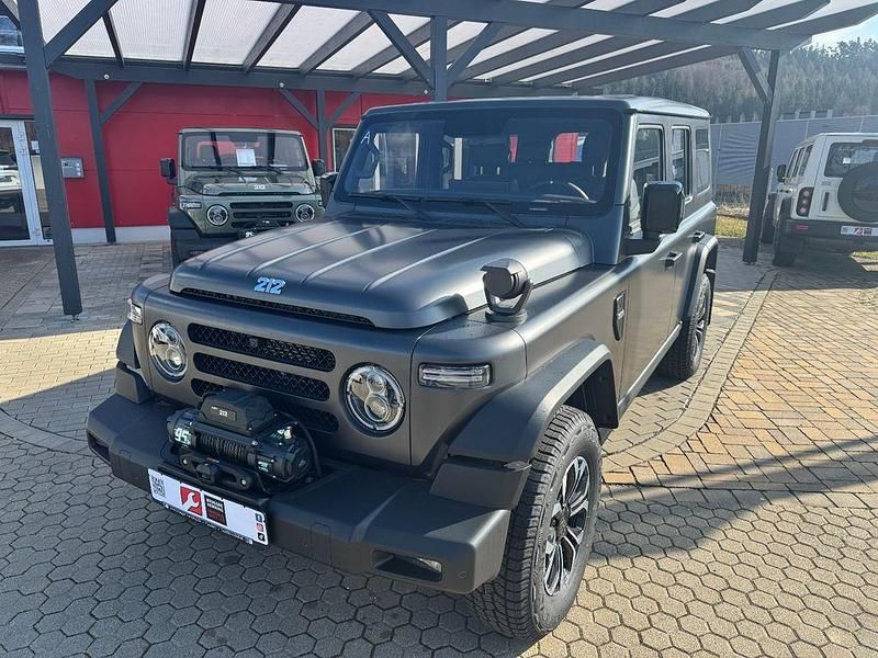 Neu BAW 212 166 PS (122 kW) 2025 Grau SUV