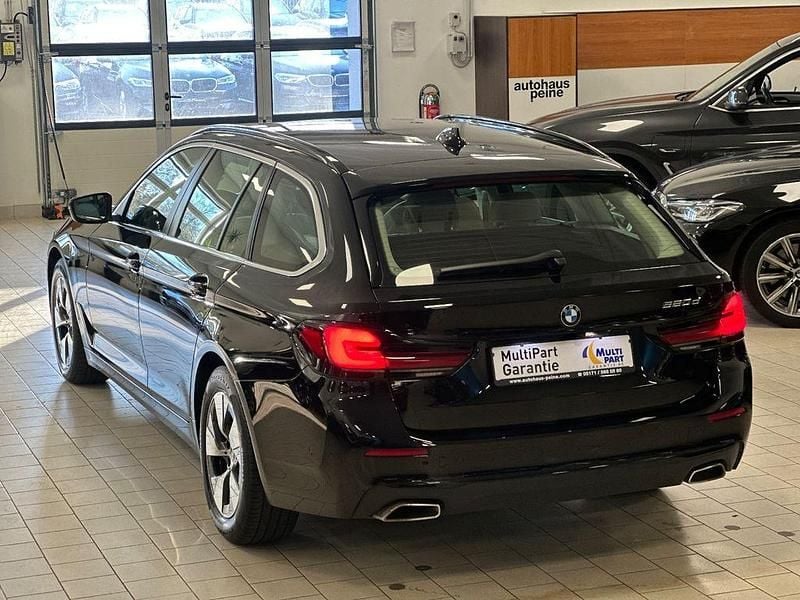 Gebraucht BMW 520 Performance 190 PS (139 kW) 2023 Schwarz Limousine