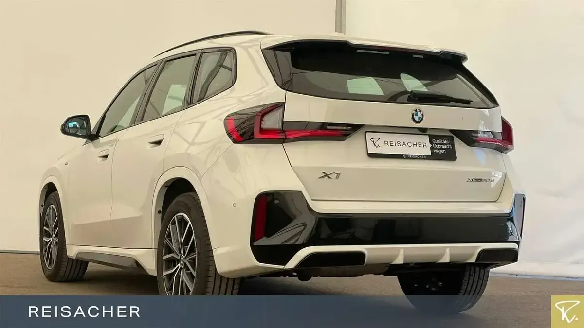 Gebraucht BMW X1 M Sport 163 PS (119 kW) 2025 Alpinweiß uni SUV