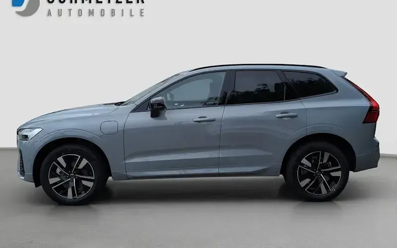 Neu Volvo XC60 Plus 455 PS (334 kW) 2025 Grau SUV