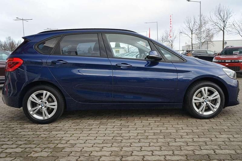 Gebraucht BMW 218 Advantage 150 PS (110 kW) 2020 Mediterranblau metallic Van / Kleinbus