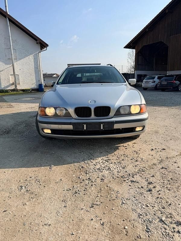 Gebraucht BMW 523 170 PS (125 kW) 1998 Silber Kombi
