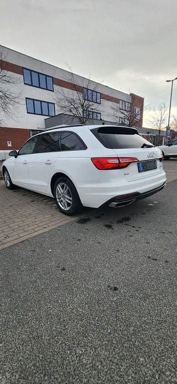 Gebraucht Audi A4 163 PS (119 kW) 2023 Weiß Kombi