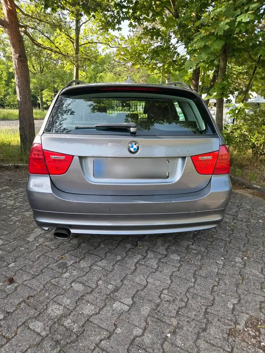 Używany BMW 320 170 KM (125 kW) 2009 Szary Kombi
