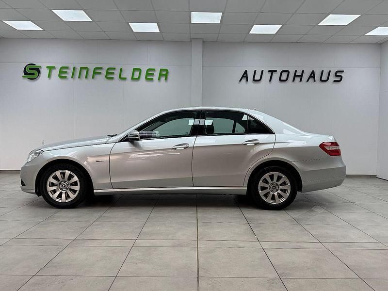 Second-hand Mercedes E250 204 CP (150 kW) 2011 Argintiu Berlinǎ