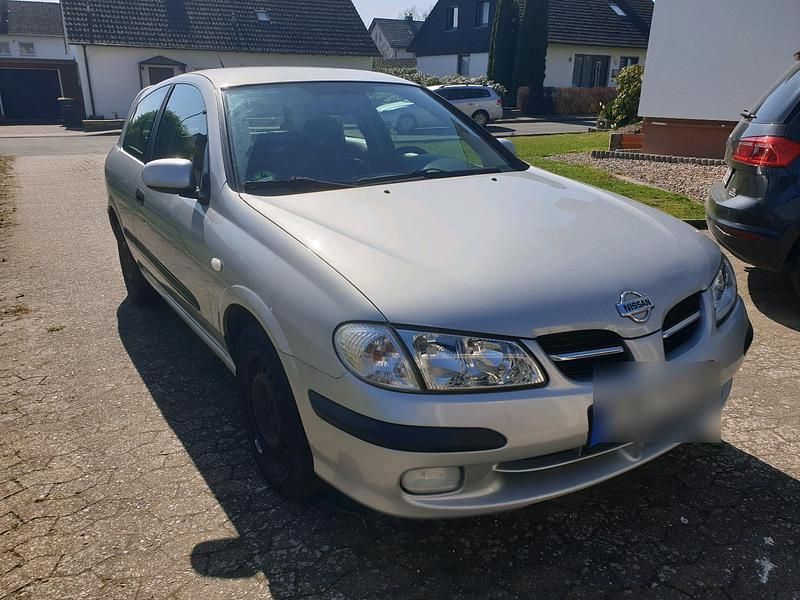 Silber Gebraucht 2001 Nissan Almera Kleinwagen | 550 € (Superpreis) - Bild 1/4