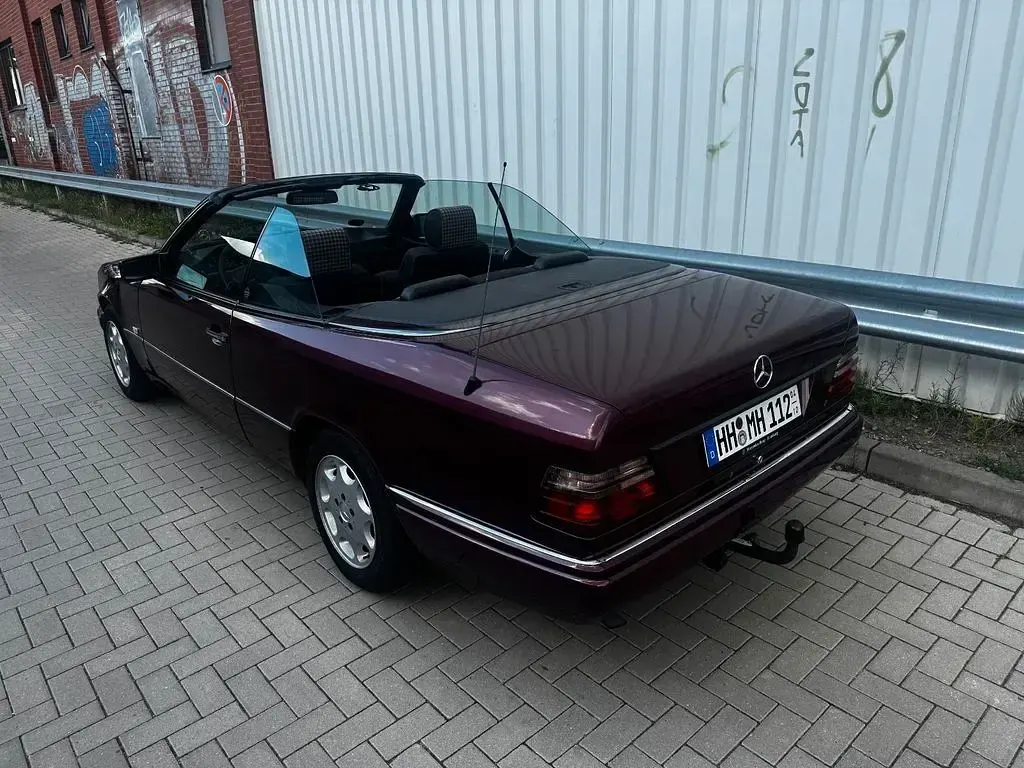 Gebraucht Mercedes E200 136 PS (100 kW) 1996 Rot Cabrio