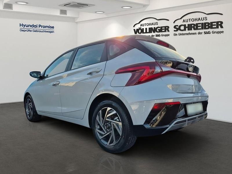 Neu Hyundai i20 Trend 101 PS (74 kW) 2025 Grau Limousine
