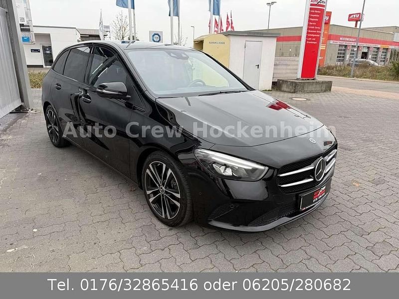 Gebraucht Mercedes B180 116 PS (85 kW) 2020 Schwarz Kleinwagen