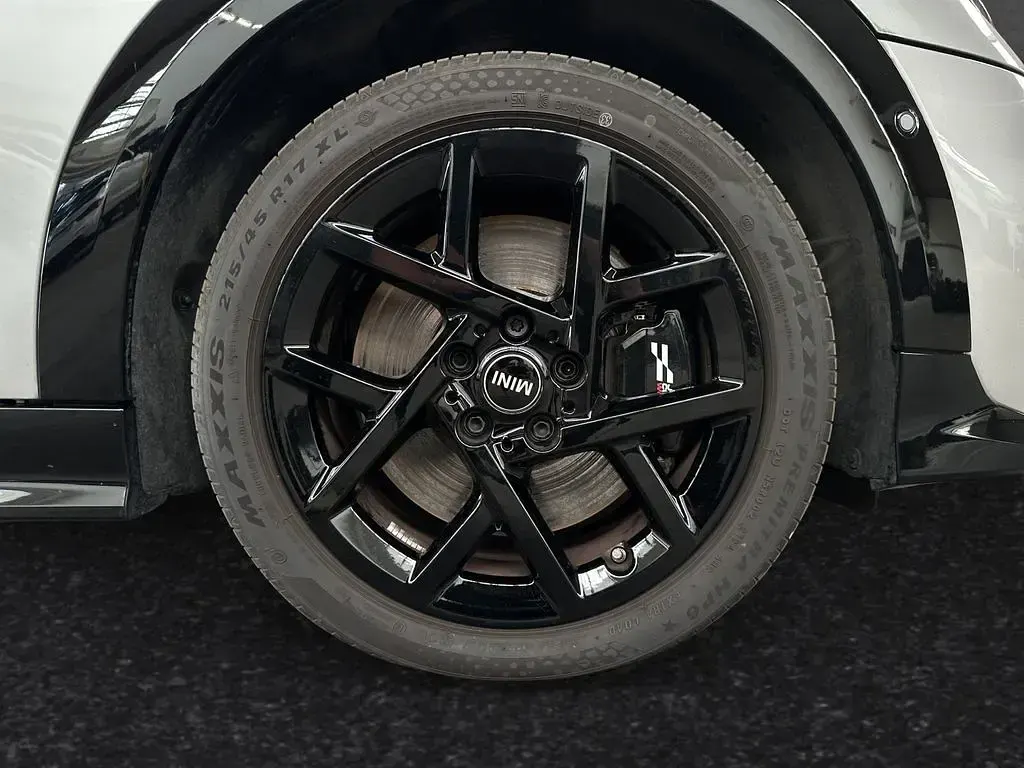 Gebraucht Mini Cooper 156 PS (114 kW) 2025 Silber Kleinwagen