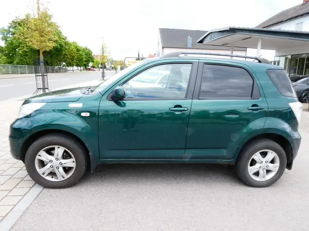 Gebraucht Daihatsu Terios 102 PS (75 kW) 2011 Grün SUV