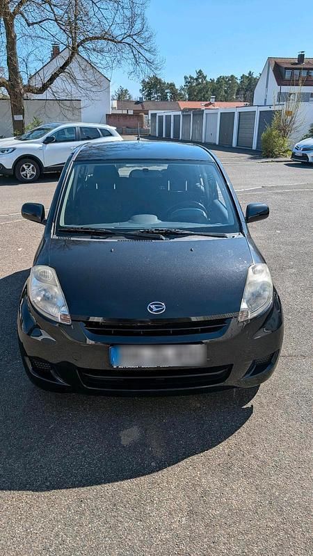 Schwarz Gebraucht 2010 Daihatsu Sirion Kleinwagen | 1.500 € (Superpreis) - Bild 1/4