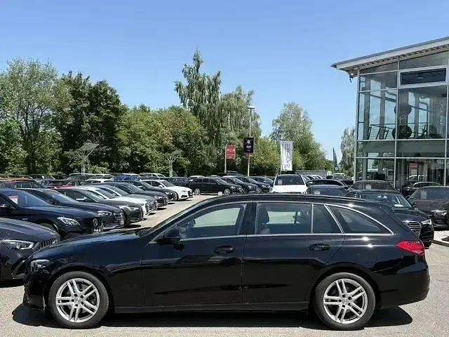 Gebraucht Mercedes C200 Business 163 PS (119 kW) 2023 Schwarz Kombi