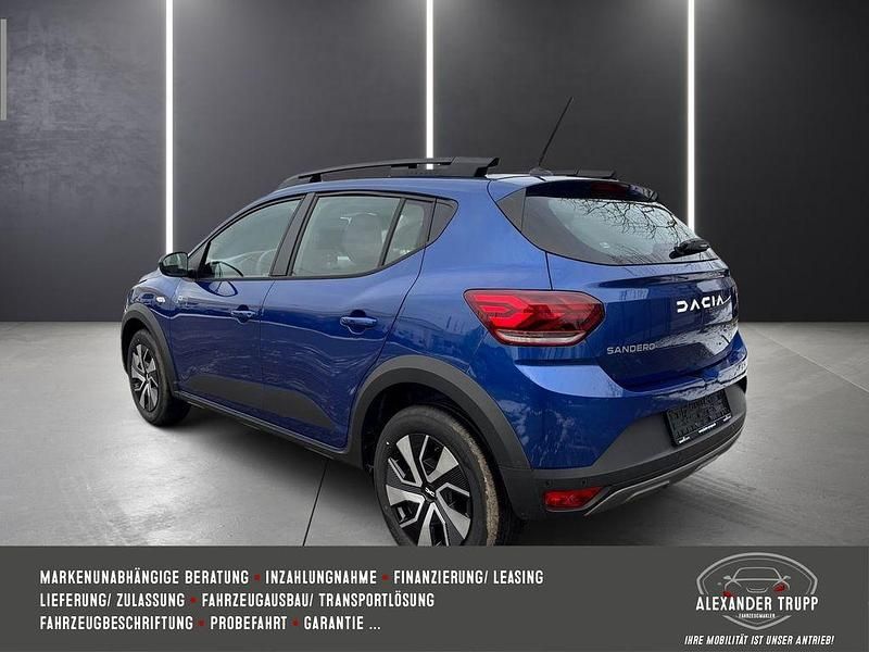 Neu Dacia Sandero Expression 91 PS (66 kW) 2025 Blau Limousine