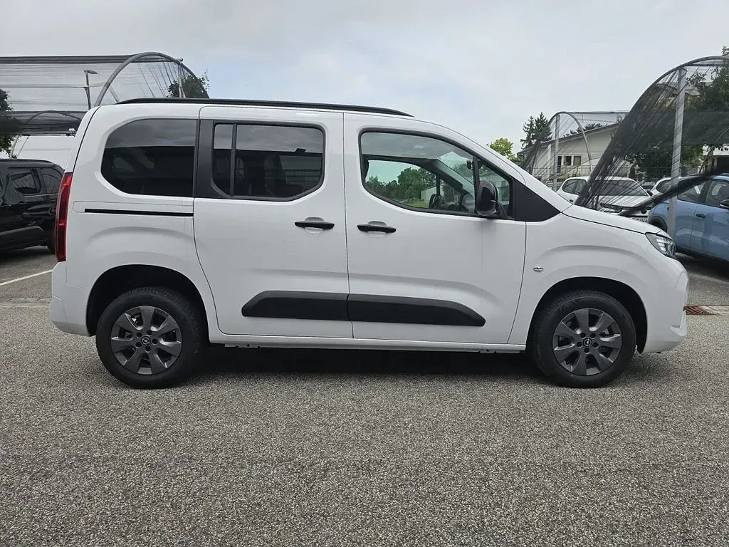 Neu Opel Combo Edition 131 PS (96 kW) 2026 Icewhite Van / Kleinbus