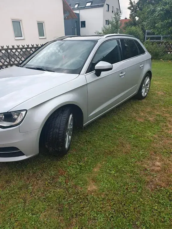 Gebraucht Audi A3 Ambiente 105 PS (77 kW) 2013 Silber Limousine
