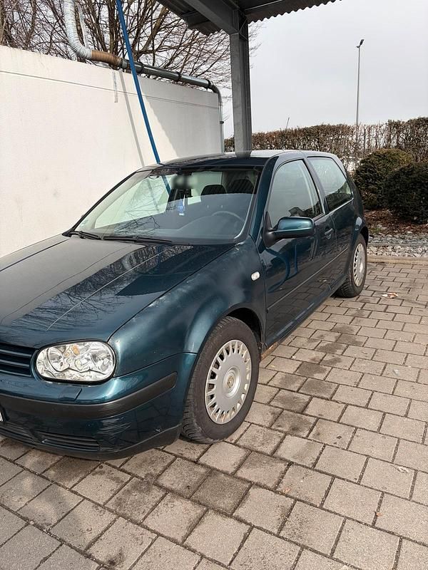 Gebraucht VW Golf IV 75 PS (55 kW) 2002 Grün Kleinwagen