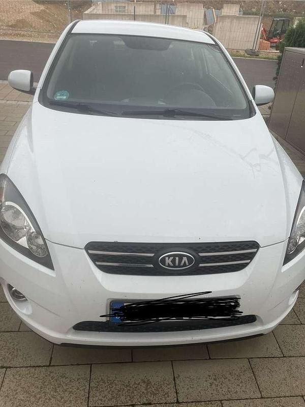 Gebraucht 2010 Kia Ceed Spirit Limousine | 2.200 € (Superpreis) - Bild 1/4