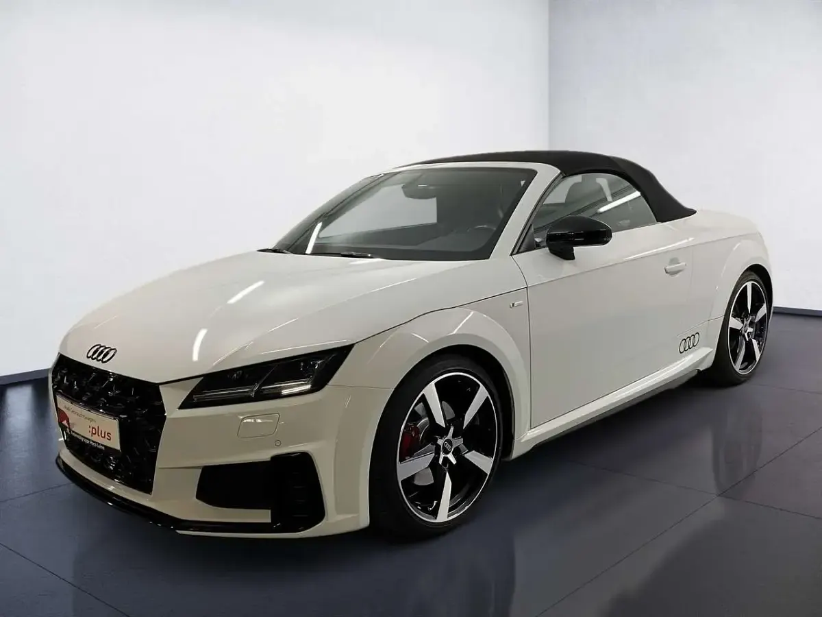 Gebraucht Audi TT Roadster Competition 197 PS (144 kW) 2023 Gletscherweiß metallic/verdeck Cabrio