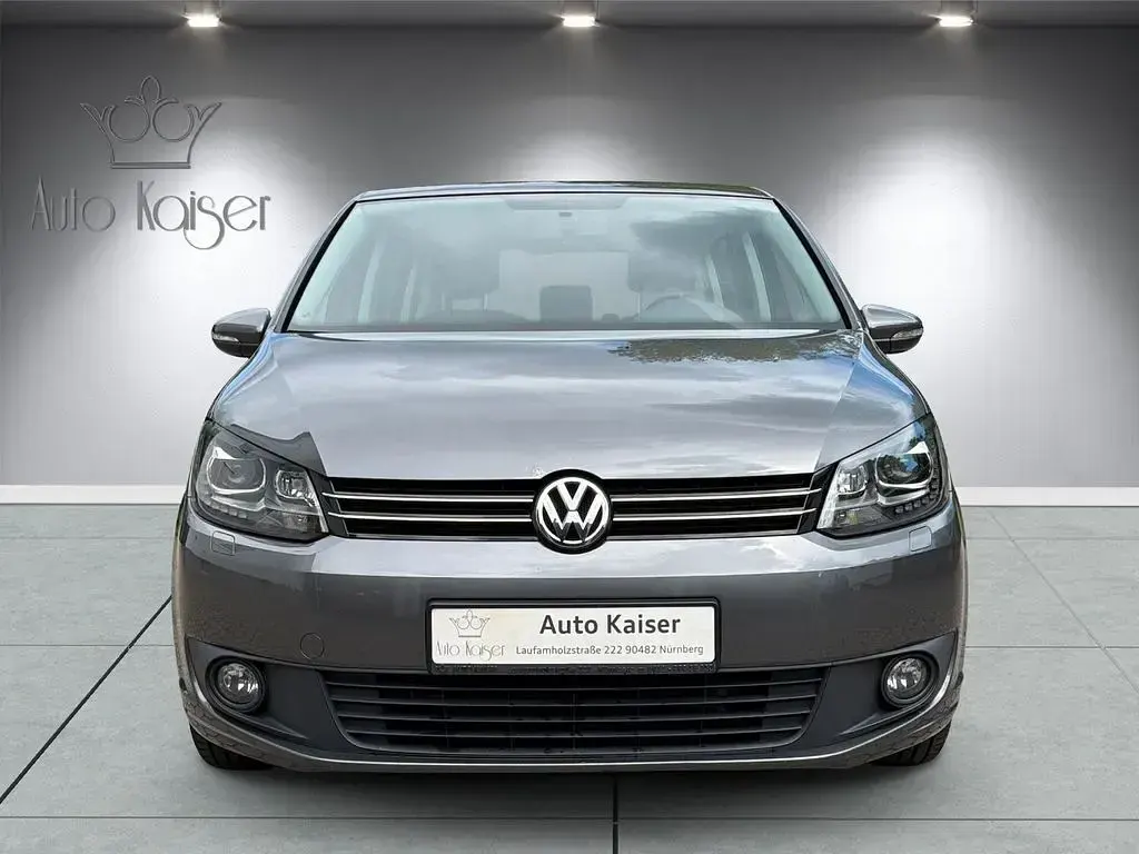 Gebraucht VW Touran Trendline 105 PS (77 kW) 2014 Grau Van / Kleinbus