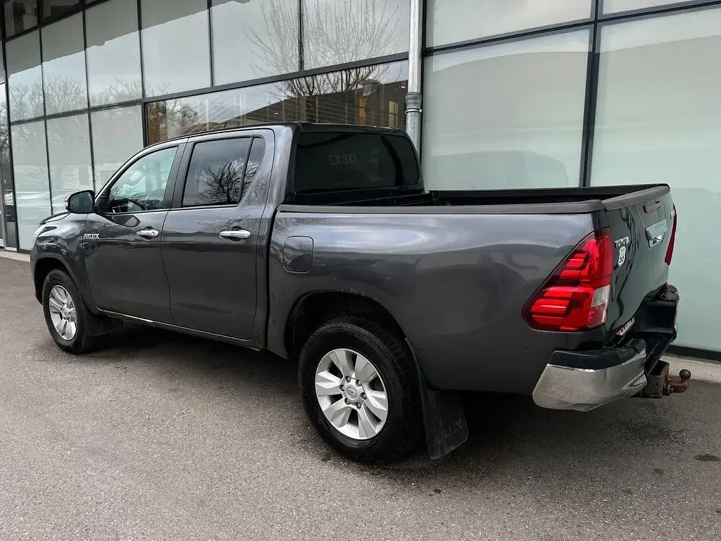 Gebraucht Toyota HiLux Comfort 150 PS (110 kW) 2017 Grau Pickup
