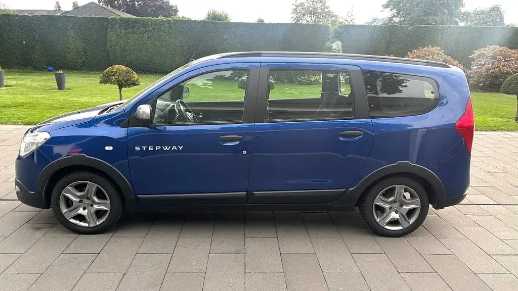 Gebraucht Dacia Lodgy Stepway 116 PS (85 kW) 2022 Blau Van / Kleinbus