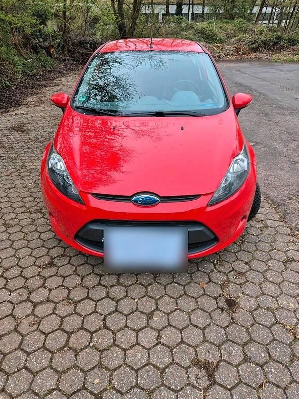 Gebraucht Ford Fiesta 60 PS (44 kW) 2009 Rot Kleinwagen