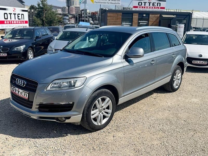 Grau Gebraucht 2008 Audi Q7 Design SUV | 7.990 € (Guter Preis) - Bild 1/4