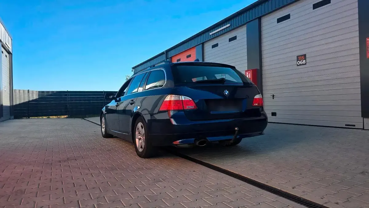 Gebraucht BMW 520 177 PS (130 kW) 2008 Blau Kombi