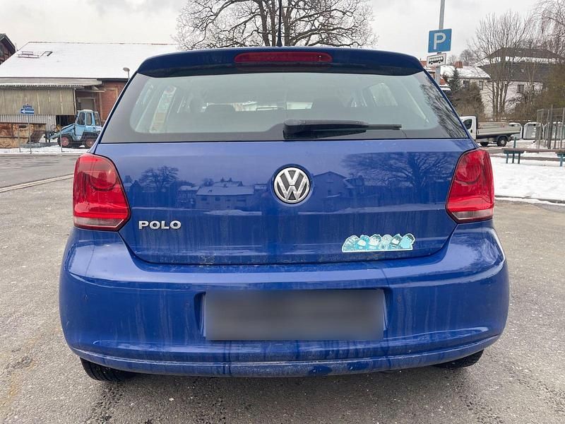 Gebraucht VW Polo Trendline 60 PS (44 kW) 2013 Blau Kleinwagen