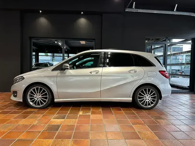 Gebraucht Mercedes 220 AMG 177 PS (130 kW) 2016 Silber Limousine