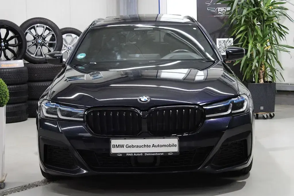 Gebraucht BMW 540 Sport Line 340 PS (250 kW) 2022 Schwarz Limousine
