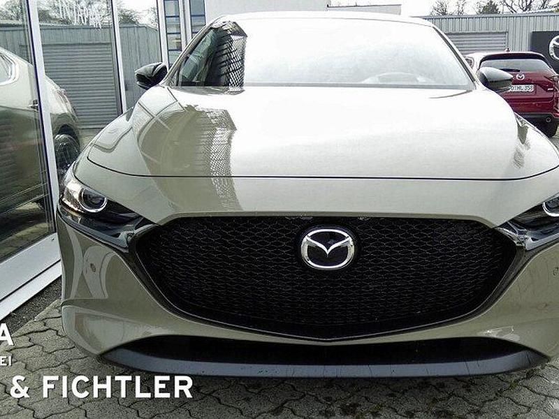 Neu Mazda 3 Nagisa 140 PS (102 kW) 2026 Zircon sand Limousine