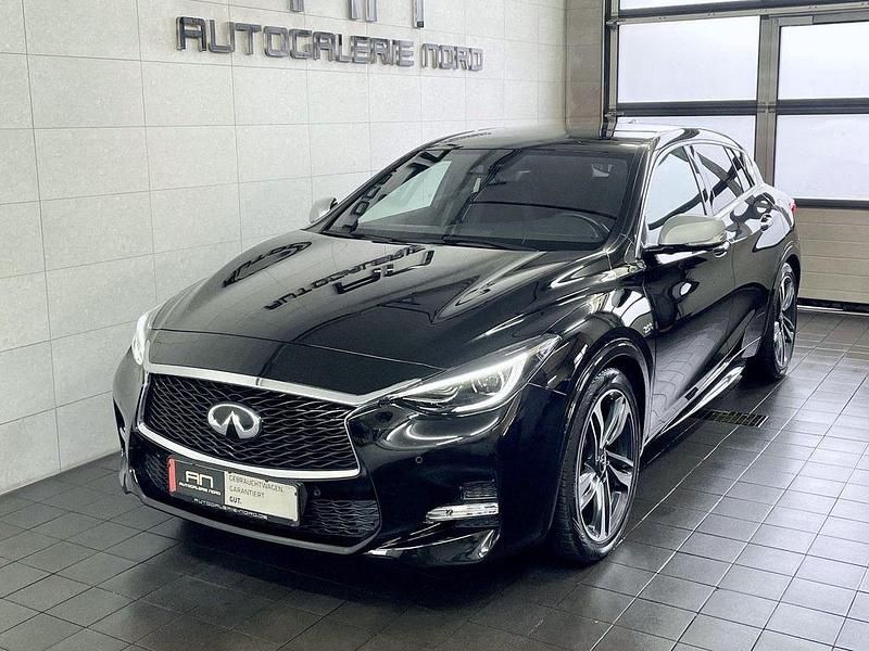 Gebraucht Infiniti Q30 Premium 211 PS (155 kW) 2017 Schwarz Kleinwagen
