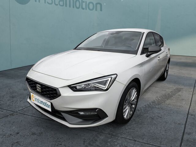 Weiß Gebraucht 2021 Seat Leon FR Limousine | 22.140 € (Etwas zu teuer) - Bild 1/2