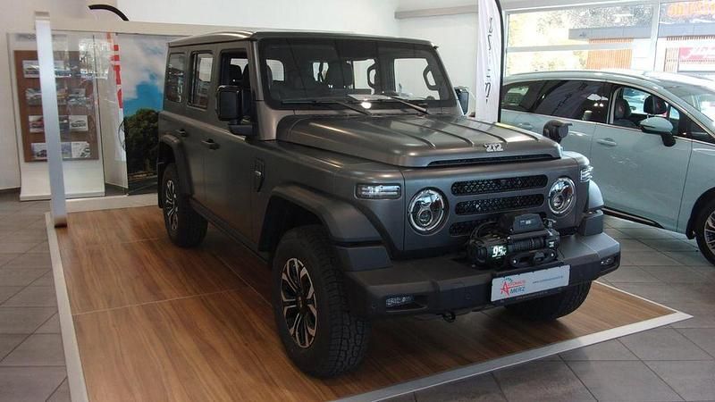 Neu BAW 212 166 PS (122 kW) 2026 Grau SUV