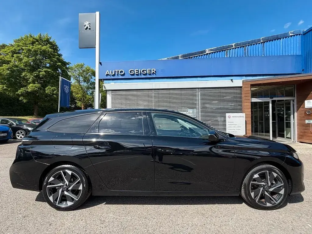 Gebraucht Peugeot 308 SW Allure 131 PS (96 kW) 2025 Schwarz Kombi
