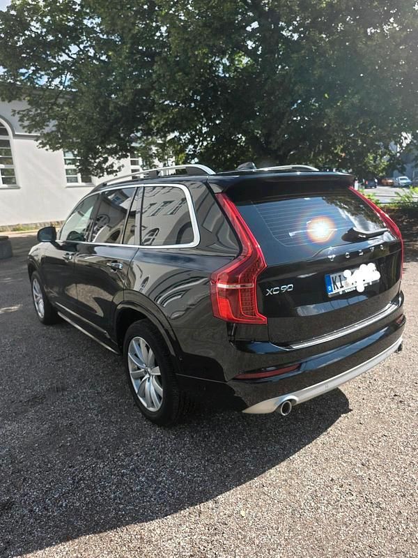 Gebraucht Volvo XC90 Momentum 190 PS (139 kW) 2018 Schwarz SUV