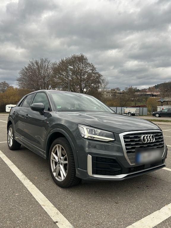 Gebraucht Audi Q2 S-Line 150 PS (110 kW) 2019 Grau SUV