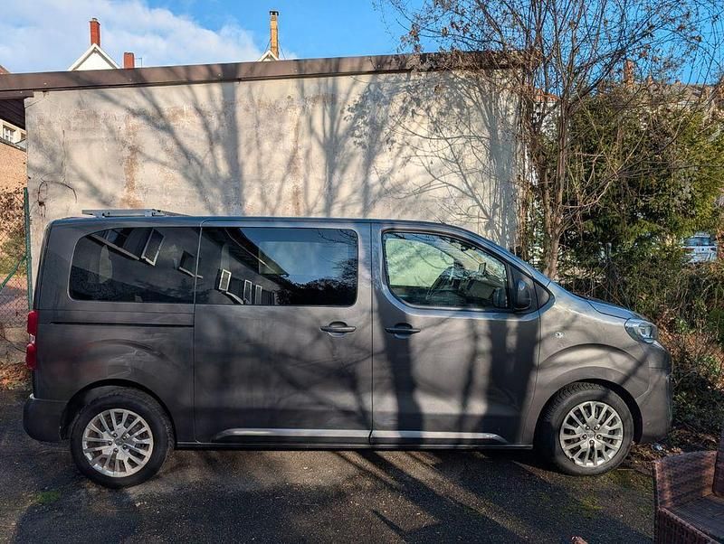 Gebraucht Peugeot Traveller Active 120 PS (88 kW) 2019 Grau Van / Kleinbus