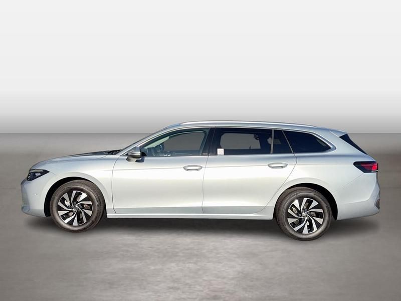 Gebraucht VW Passat Business 150 PS (110 kW) 2025 Silber Kombi