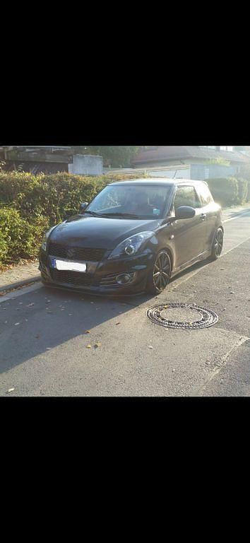Schwarz Gebraucht 2013 Suzuki Swift Sport Kleinwagen | 8.000 € (Etwas zu teuer) - Bild 1/4