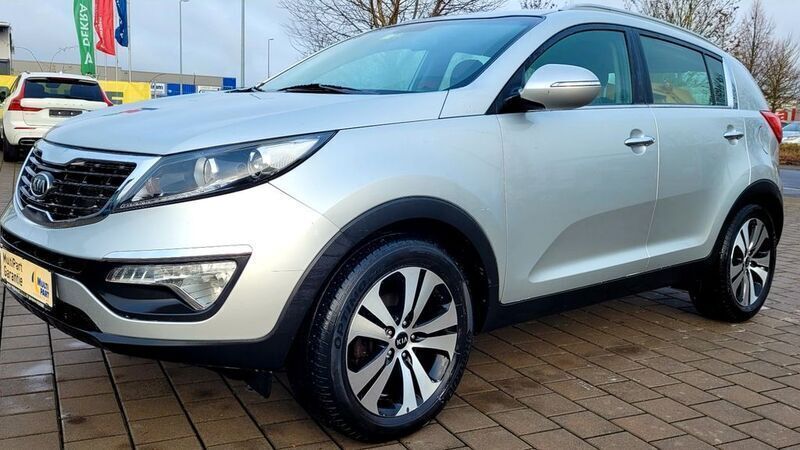 (9s) kirunasilber met. Gebraucht 2011 Kia Sportage 2 SUV | 7.300 € (Guter Preis) - Bild 1/4