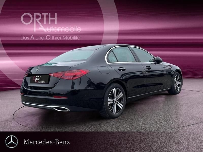 Gebraucht Mercedes C180 Avantgarde 170 PS (125 kW) 2024 Schwarz Limousine