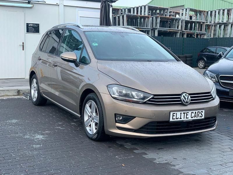 Gold Gebraucht 2016 VW Golf Sportsvan Van / Kleinbus | 9.999 € (Fairer Preis) - Bild 1/4