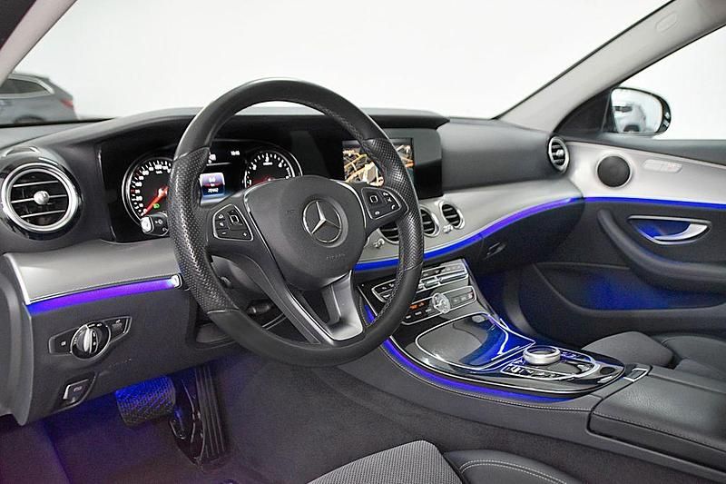 Gebraucht Mercedes E220 Avantgarde 194 PS (142 kW) 2017 Grau Limousine