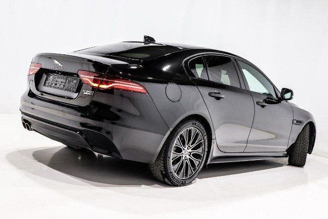 Gebraucht Jaguar XE R-Dynamic 179 PS (131 kW) 2019 Schwarz Limousine