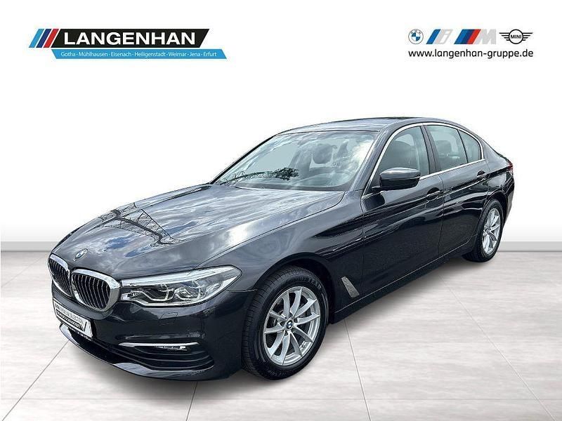 Grau Gebraucht 2020 BMW 520 Limousine | 30.943 € (Guter Preis) - Bild 1/4